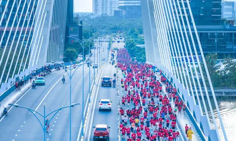 Giải Marathon quốc tế Thành phố Hồ Chí Minh Techcombank mùa thứ 8 - Giải chạy biểu trưng với bước chạy Vì một việt nam vượt trội”