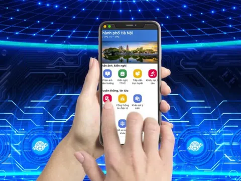 Hà Nội công bố đường dây nóng tiếp nhận phản ánh việc chậm trễ xử lý hồ sơ 'làn xanh'