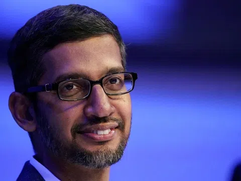 CEO Google nhận thưởng 'khủng', chatbot Bard được cập nhật tính năng lập trình