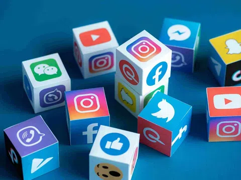Hàn Quốc đau đầu với vấn nạn mạo danh người nổi tiếng trên MXH