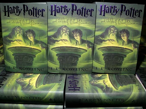 ChatGPT đối mặt với nguy cơ vi phạm bản quyền nhiều tác phẩm văn học nổi tiếng thế giới