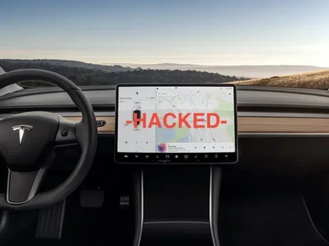 Hacker tuổi teen tìm thấy lỗi cho phép điều khiển hàng chục xe điện Tesla từ xa