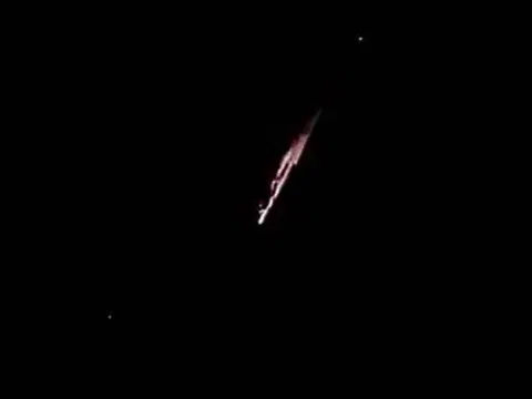 Tên lửa SpaceX phân rã trên khí quyển sau 5 năm
