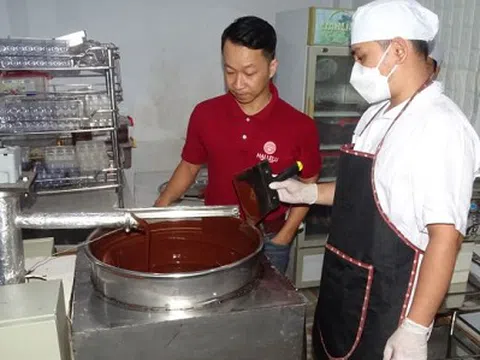 Kỹ sư Việt sáng chế máy gia nhiệt chocolate