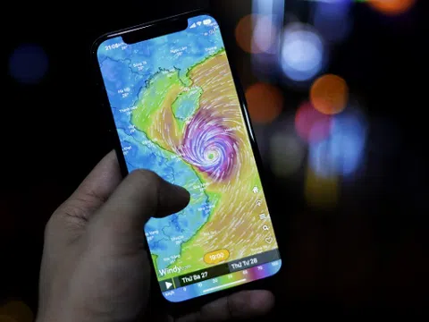 Lượt tải ứng dụng thời tiết tăng vọt trước bão Noru